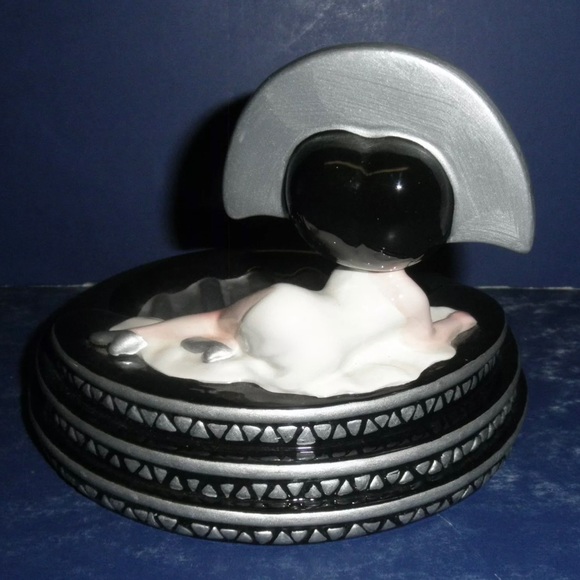 Betty Boop Vandor Art Deco bathroom set - Picture 3 of 7